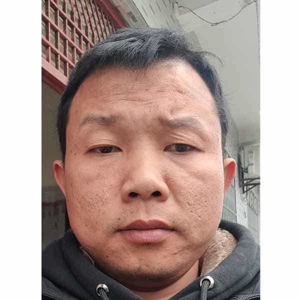 37岁岁陕西单身帅哥 - 乌鲁木齐吉缘网