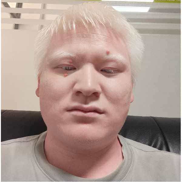 30岁岁安徽单身帅哥 - 乌鲁木齐吉缘网
