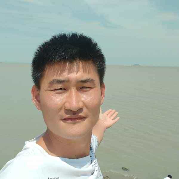 32岁岁山东单身帅哥 - 乌鲁木齐吉缘网
