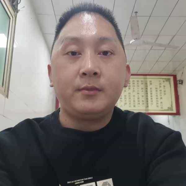 37岁岁陕西单身帅哥 - 乌鲁木齐吉缘网