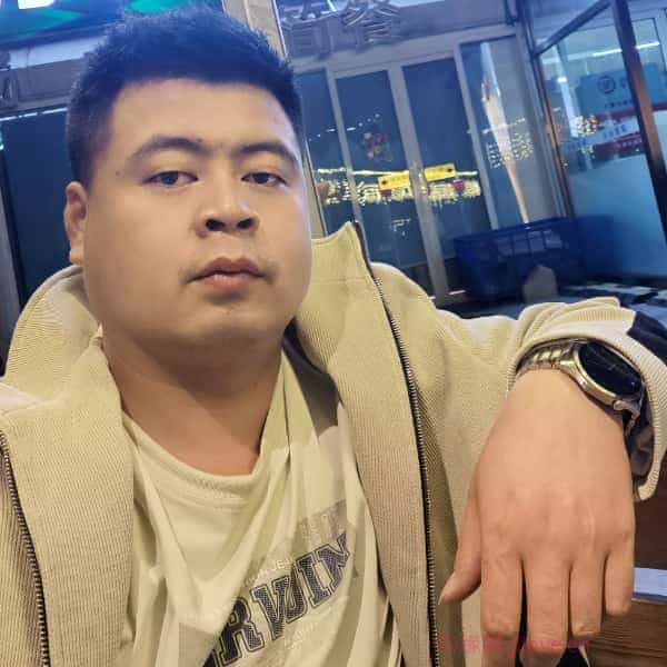 34岁岁陕西单身帅哥 - 乌鲁木齐吉缘网