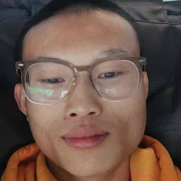 25岁岁四川单身帅哥 - 乌鲁木齐吉缘网