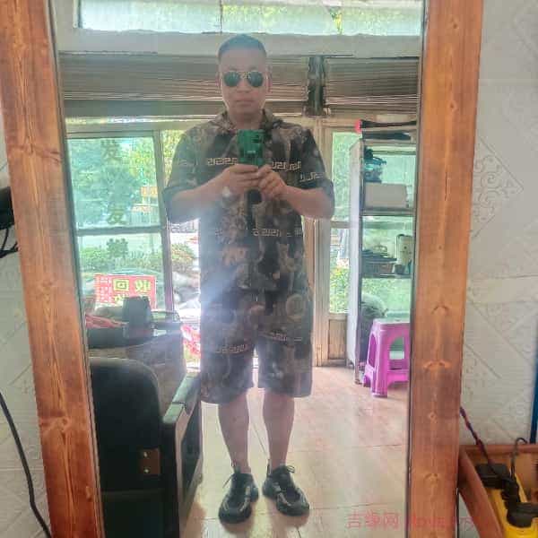 39岁岁贵州单身帅哥 - 乌鲁木齐吉缘网